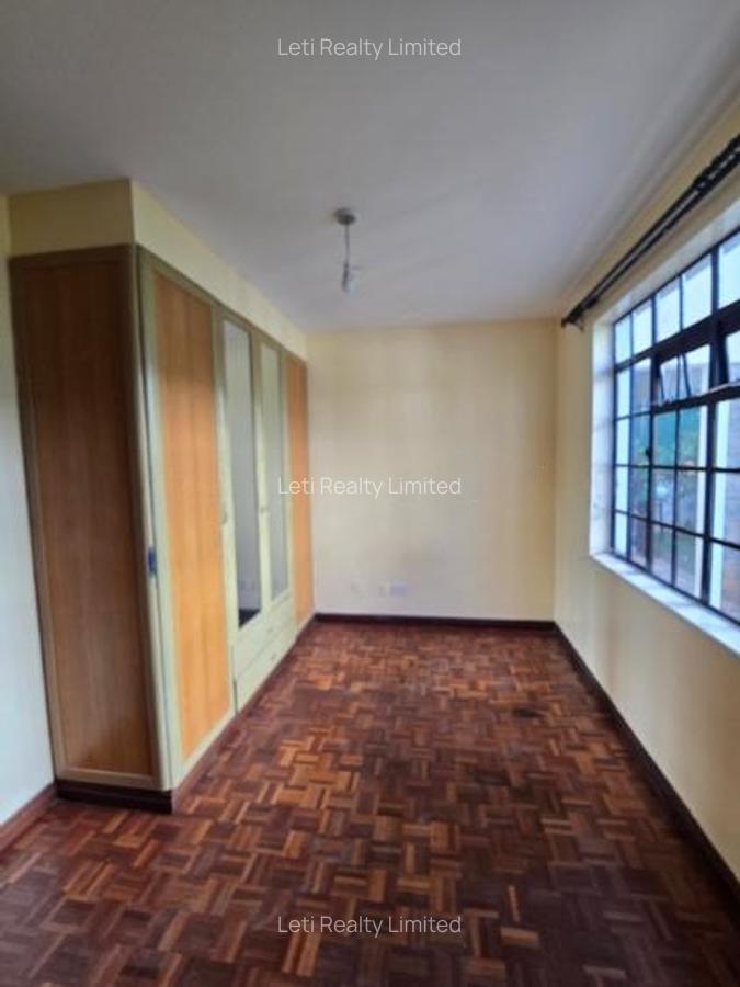 4 Bed Townhouse with En Suite in Lavington - 6