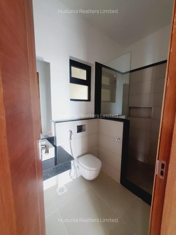 2 Bed Apartment with En Suite at Lantana Road - 6