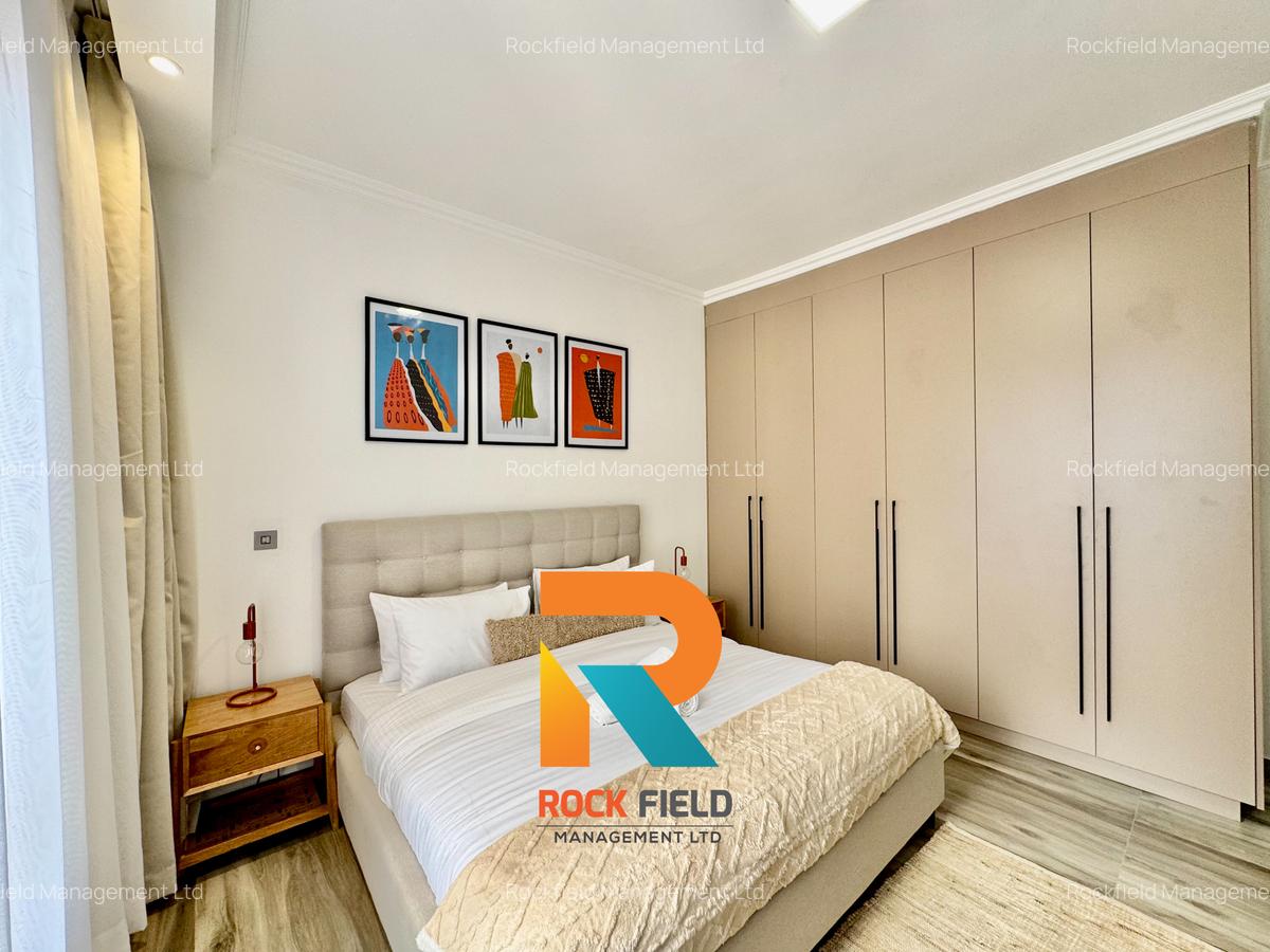 Serviced 2 Bed Apartment with En Suite in Brookside - 16