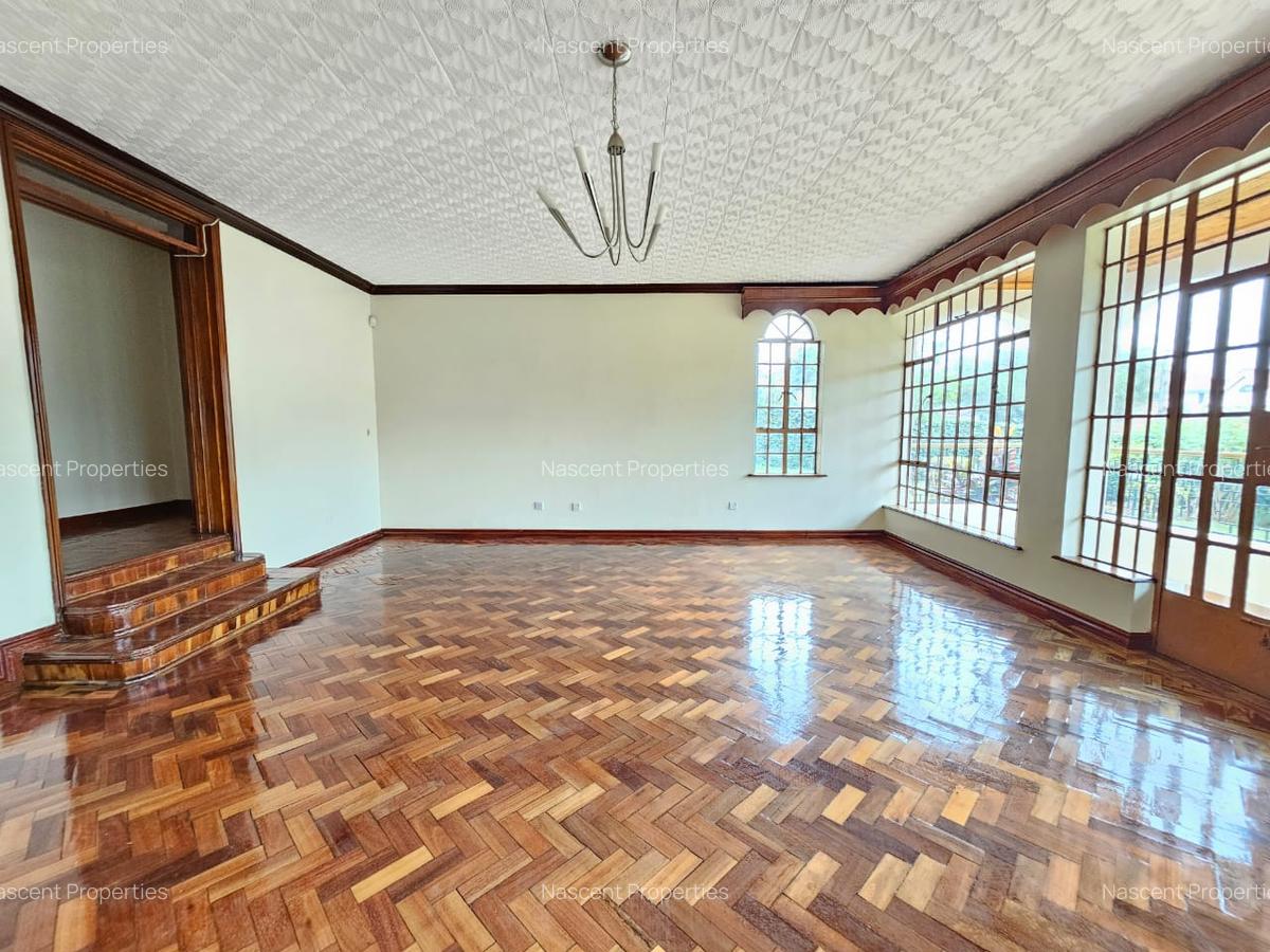 4 Bed House with En Suite at Evergreen - 14