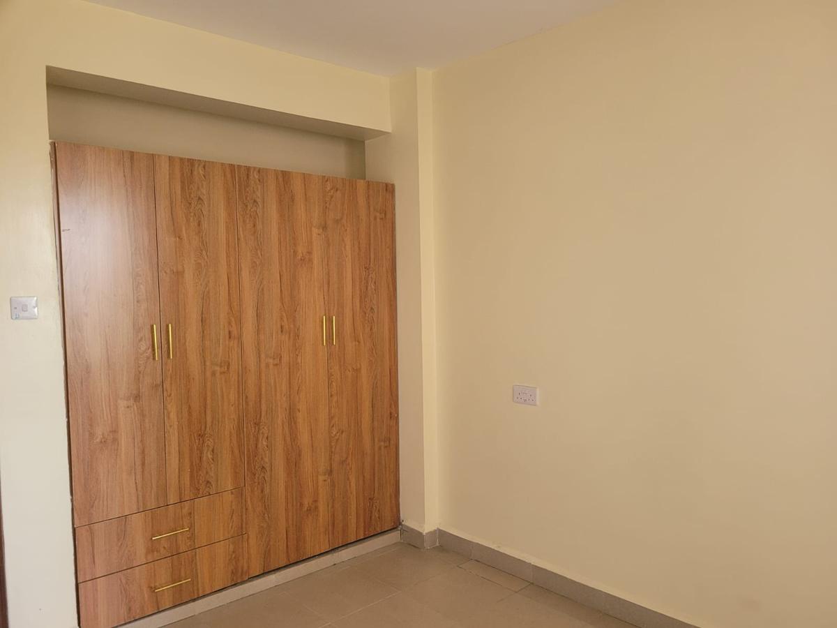 2 Bed Apartment with En Suite at Parklands - 8