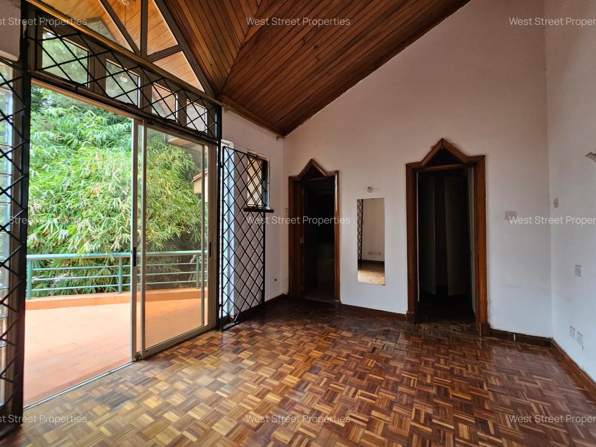 5 Bed Townhouse with En Suite at Kilimani - 7