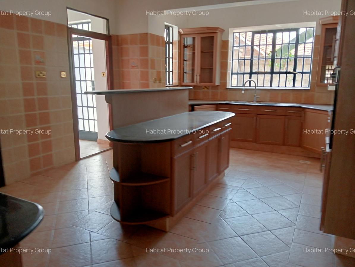 5 Bed Townhouse at Convent Road - 4