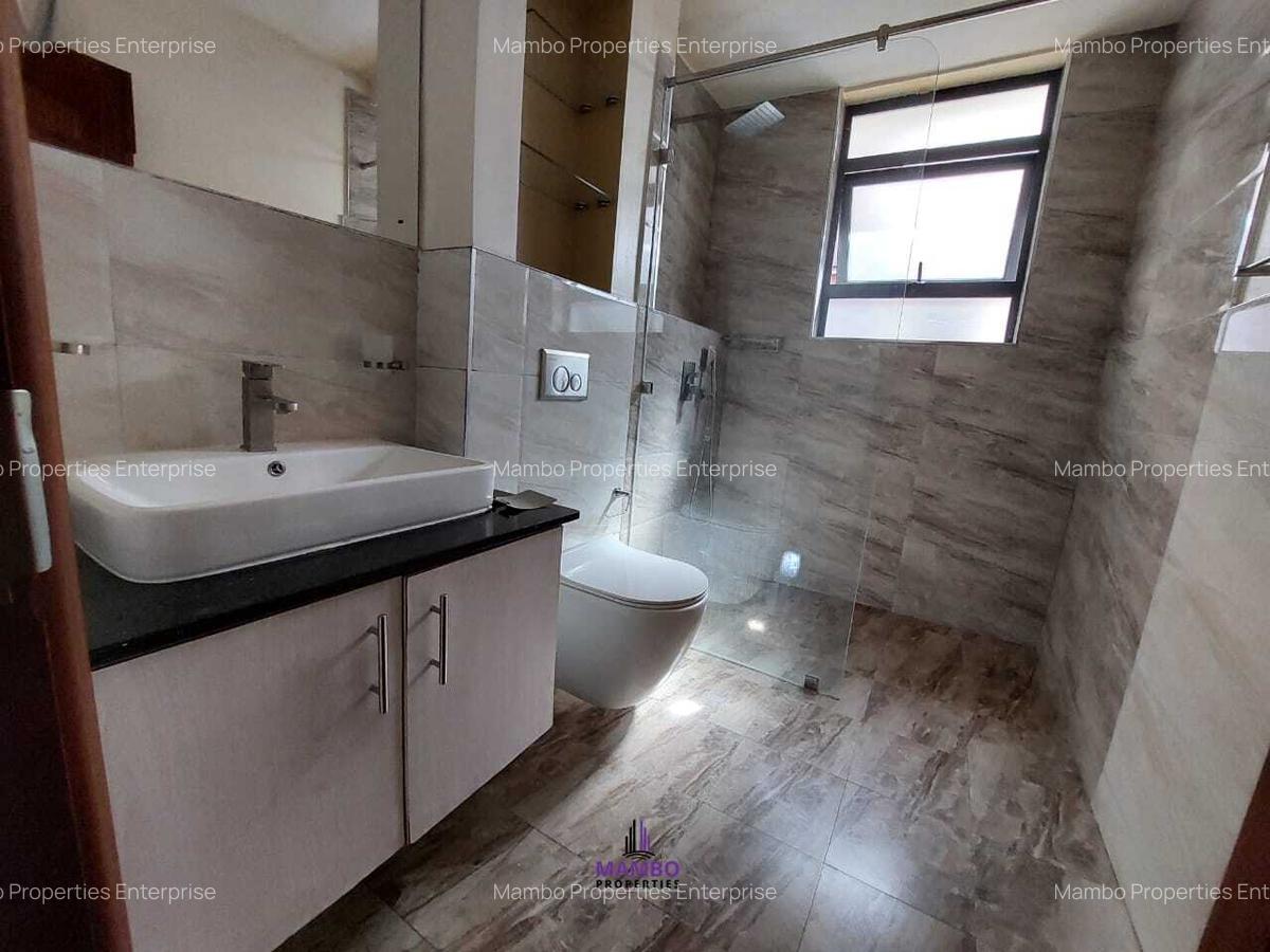 3 Bed Apartment with En Suite at Riverside Drive - 11