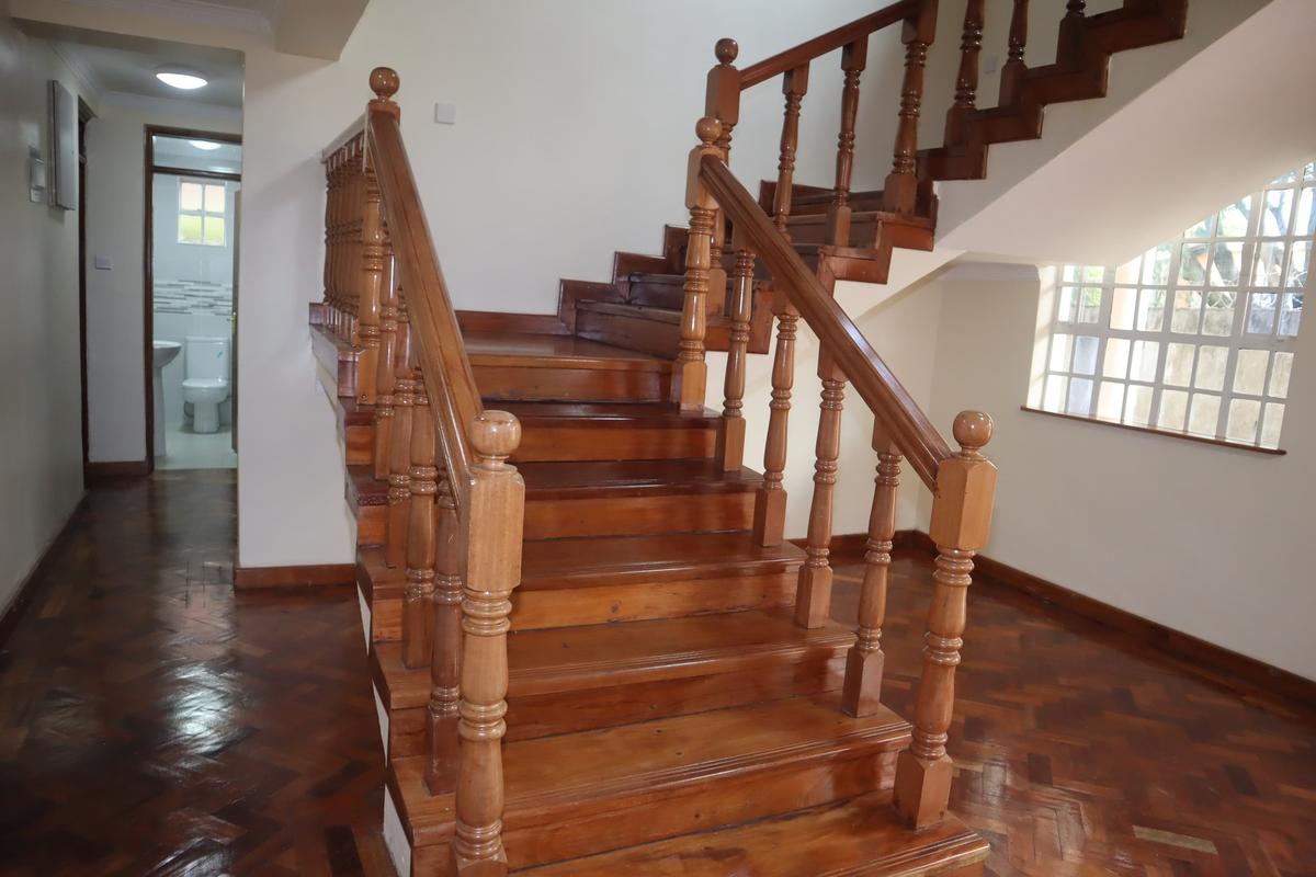 5 Bed House with Staff Quarters in Lavington - 11