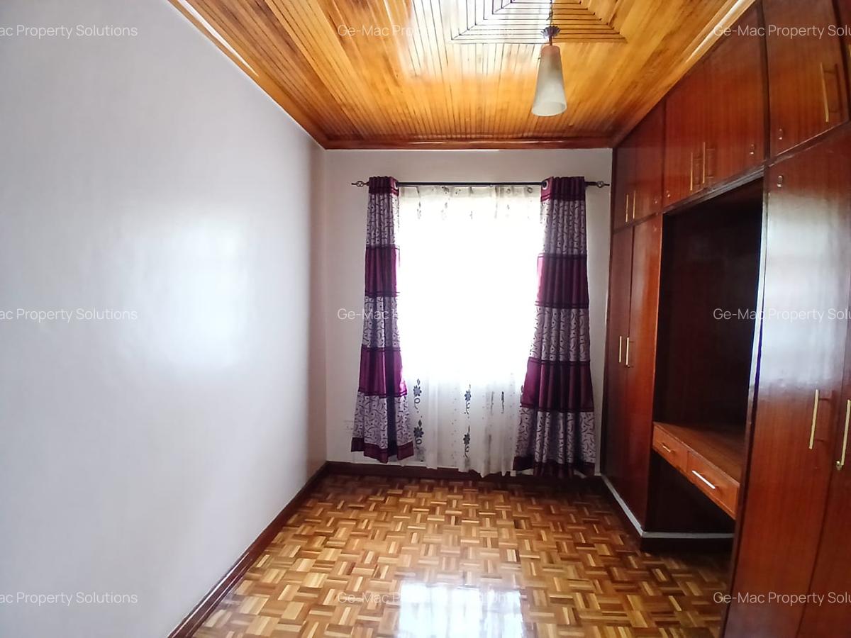 5 Bed House with En Suite in Runda - 10