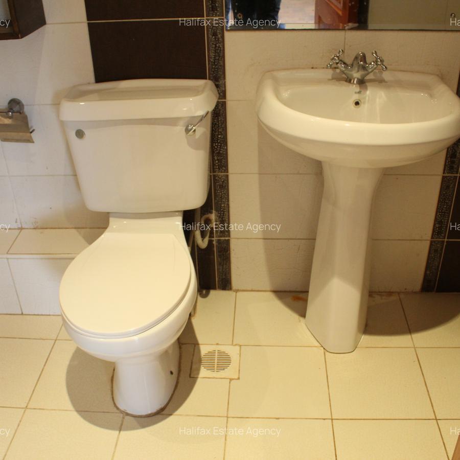 5 Bed Townhouse with En Suite in Lavington - 8