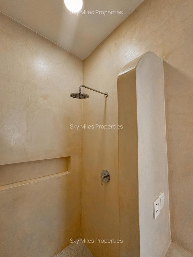 3 Bed Villa with En Suite at Watamu - 18