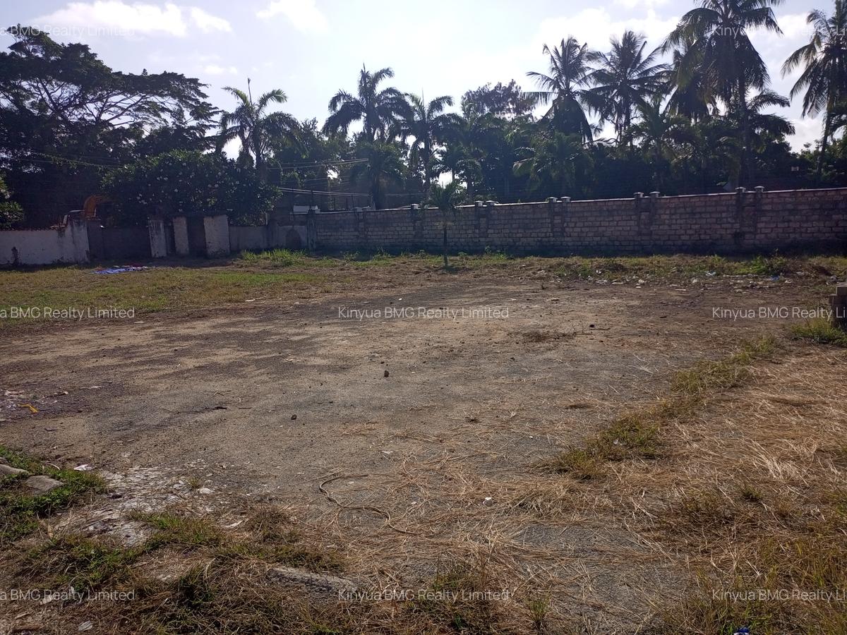 1.4 m² Land at Beach Road - 1