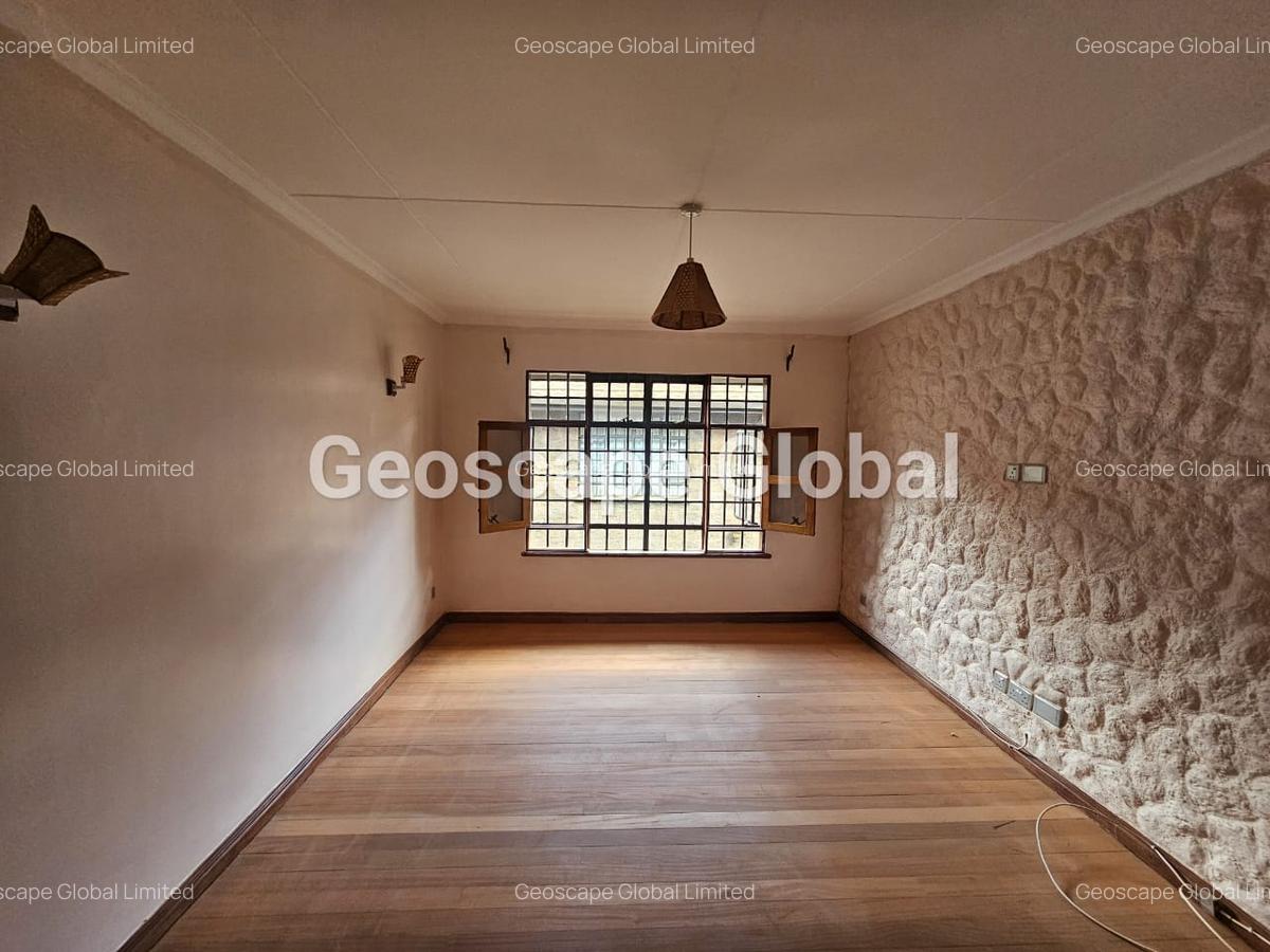 4 Bed Townhouse with En Suite in Spring Valley - 4