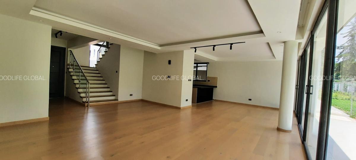 4 Bed Villa with En Suite in Lavington - 4