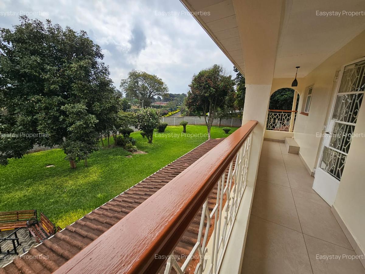 5 Bed House with En Suite in Loresho - 11