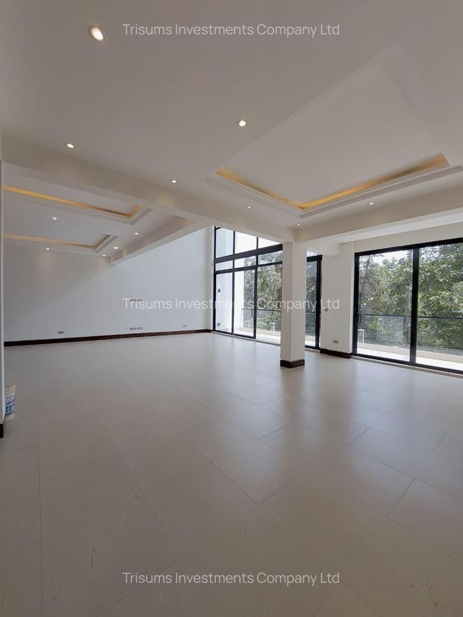 5 Bed Villa with En Suite in Westlands Area - 6