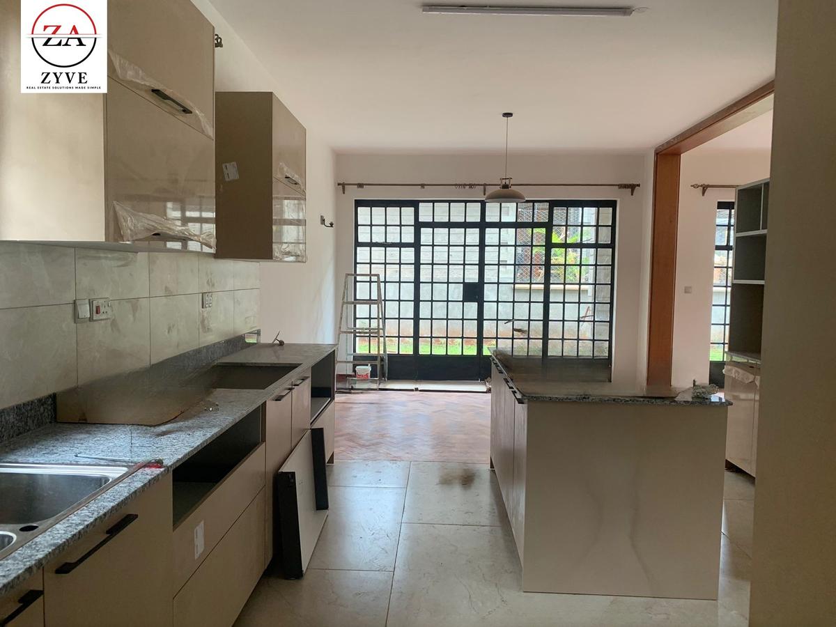 4 Bed House with En Suite at Lavington - 7