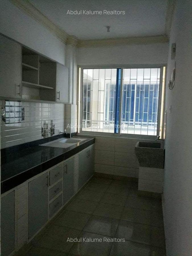 Serviced 2 Bed Apartment with En Suite at Bamburi - 4