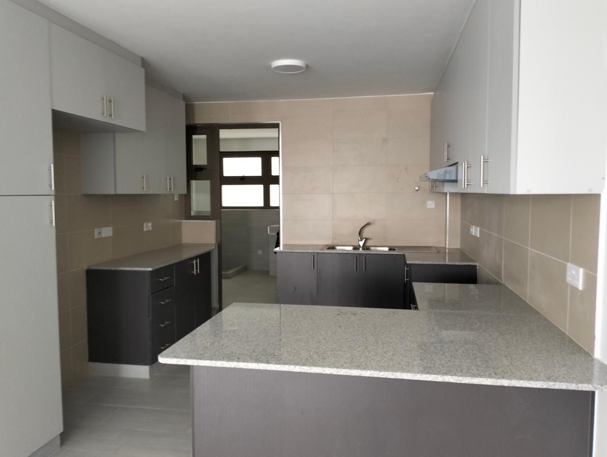 3 Bed Apartment with En Suite in Lavington - 9