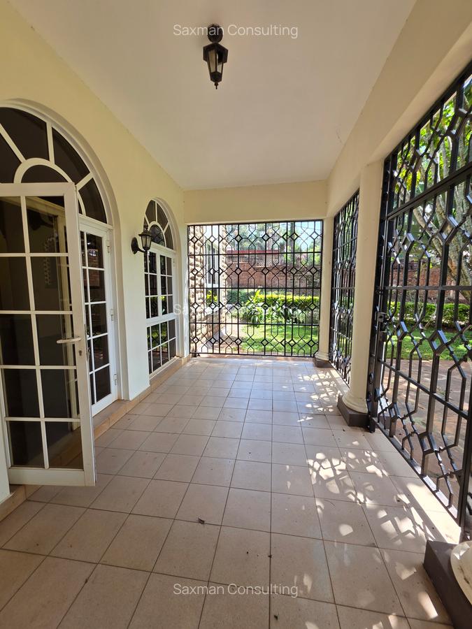 4 Bed House with En Suite in Spring Valley - 4