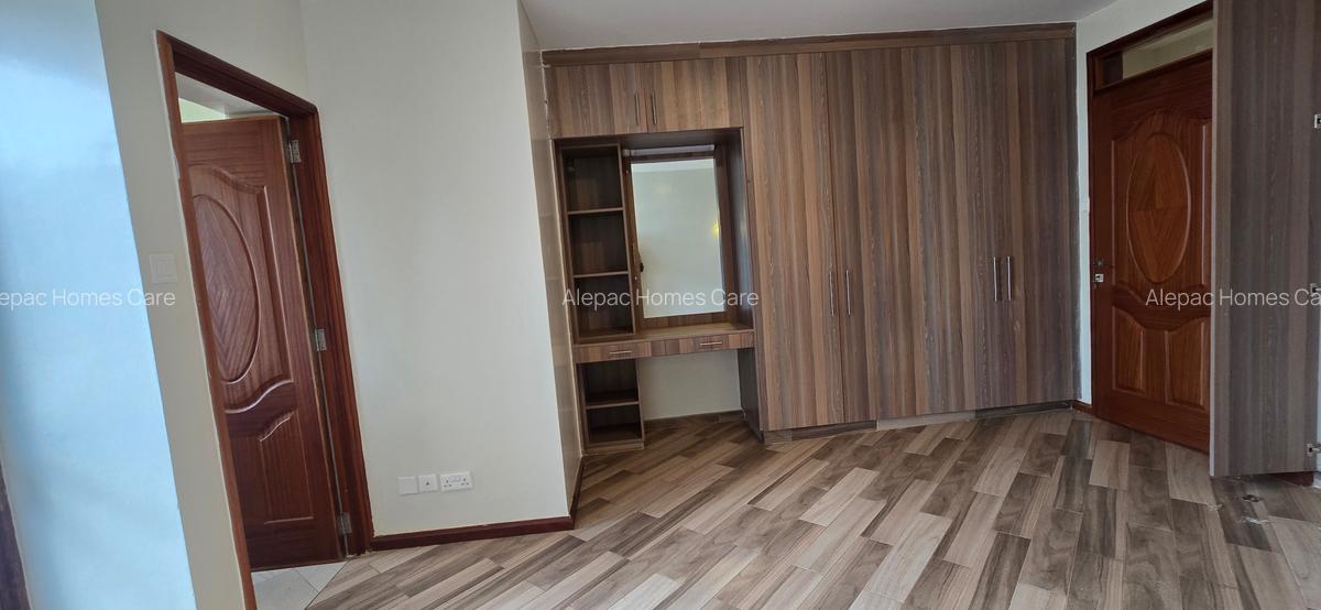 5 Bed Townhouse with En Suite at Eastern Bypass - 12