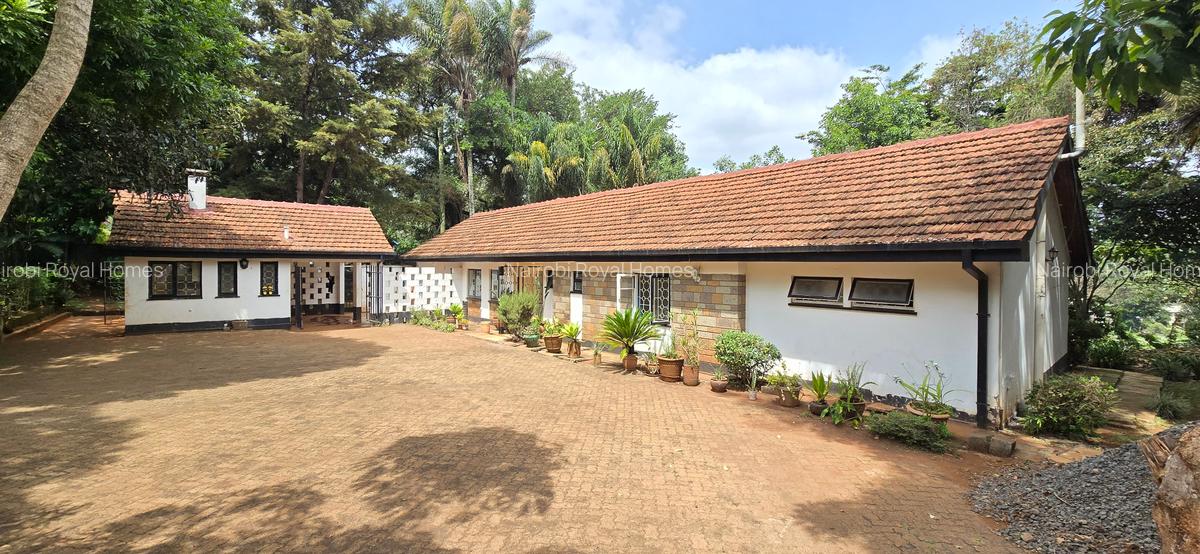 4 Bed House with En Suite at Kyuna Road - 2