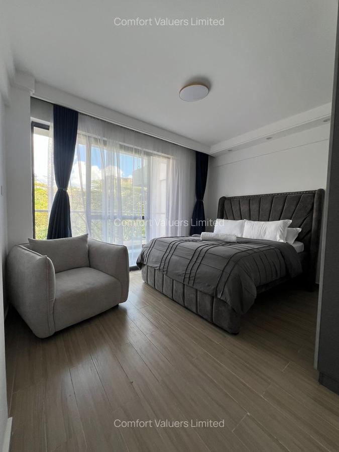 Serviced 2 Bed Apartment with En Suite at Riverside Drive - 4