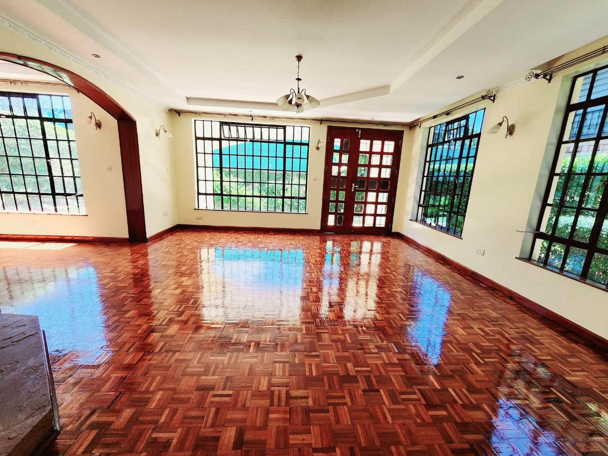 4 Bed Townhouse with En Suite at Lavington - 16 4 Bed Townhouse with En Suite at Lavington - 16