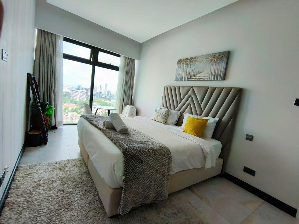 Serviced 2 Bed Apartment with En Suite at Church Rd - 3