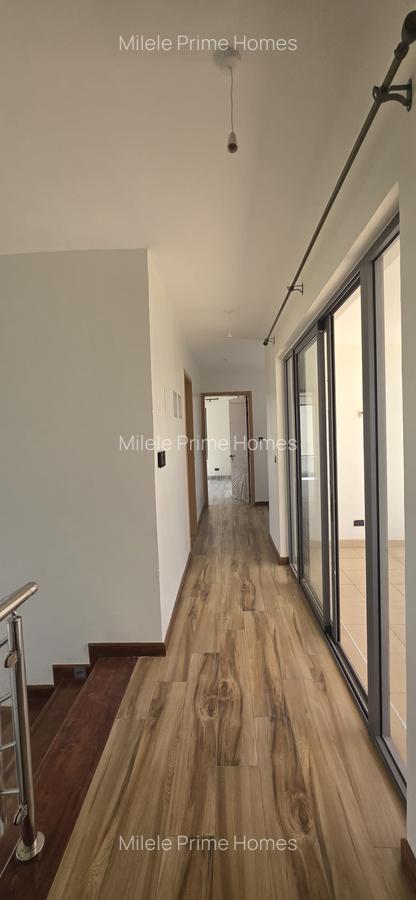 6 Bed Villa with En Suite at Lavington - 7