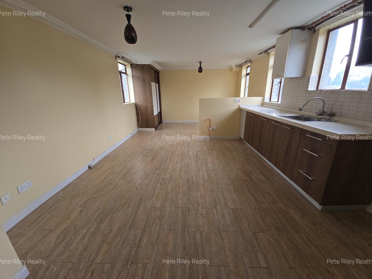 Studio Apartment with Swimming Pool at Ole Dume Rd - 1
