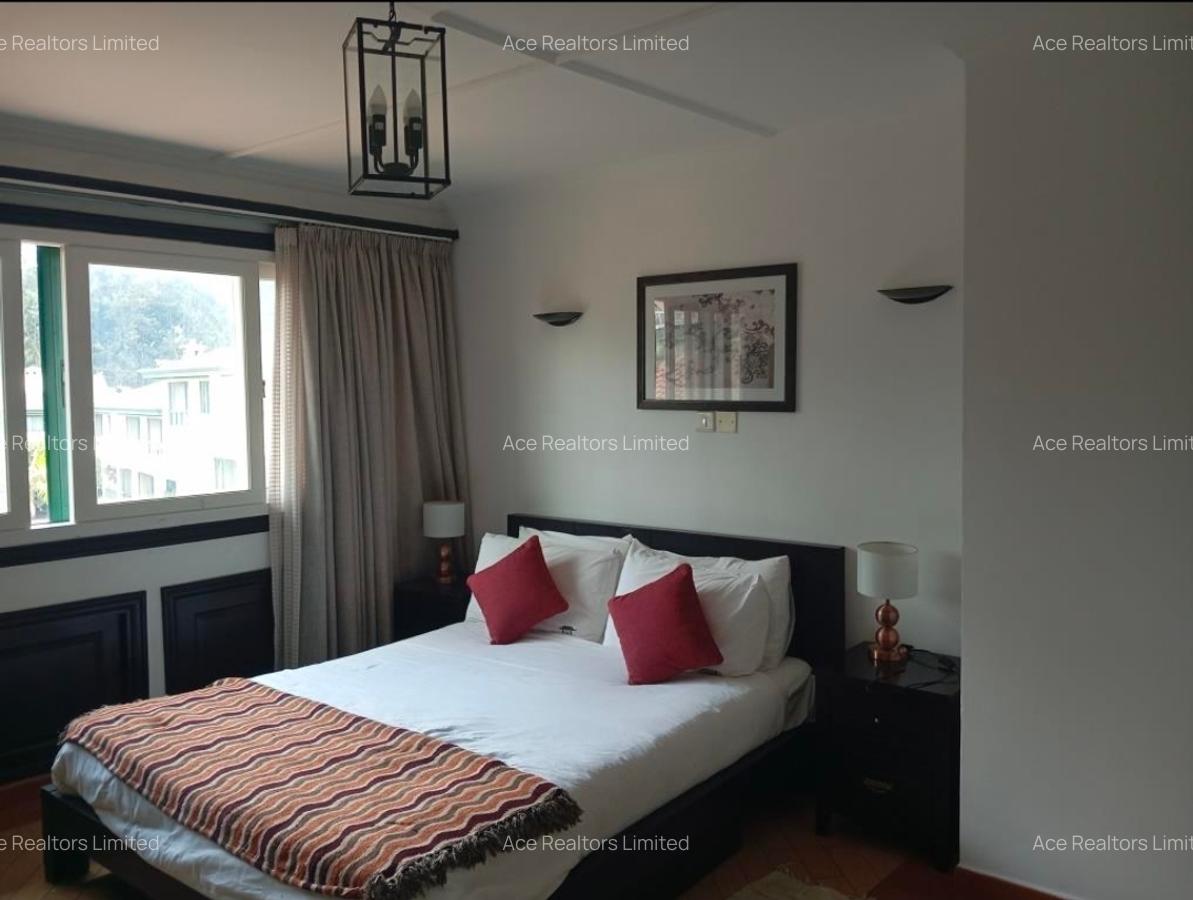 3 Bed Townhouse with En Suite at Off Brookside Drive - 7