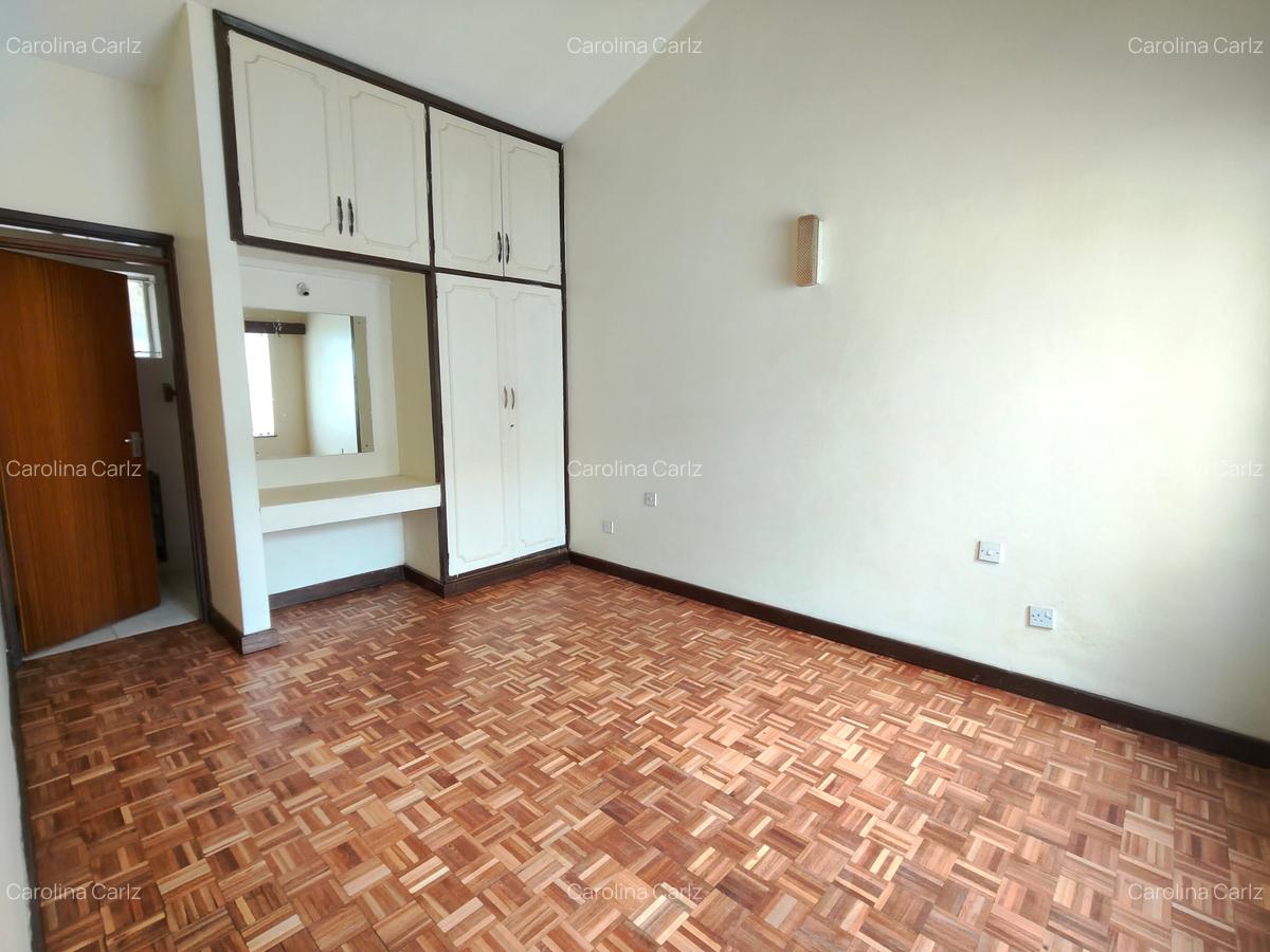 5 Bed Townhouse with En Suite at Peponi Road - 18