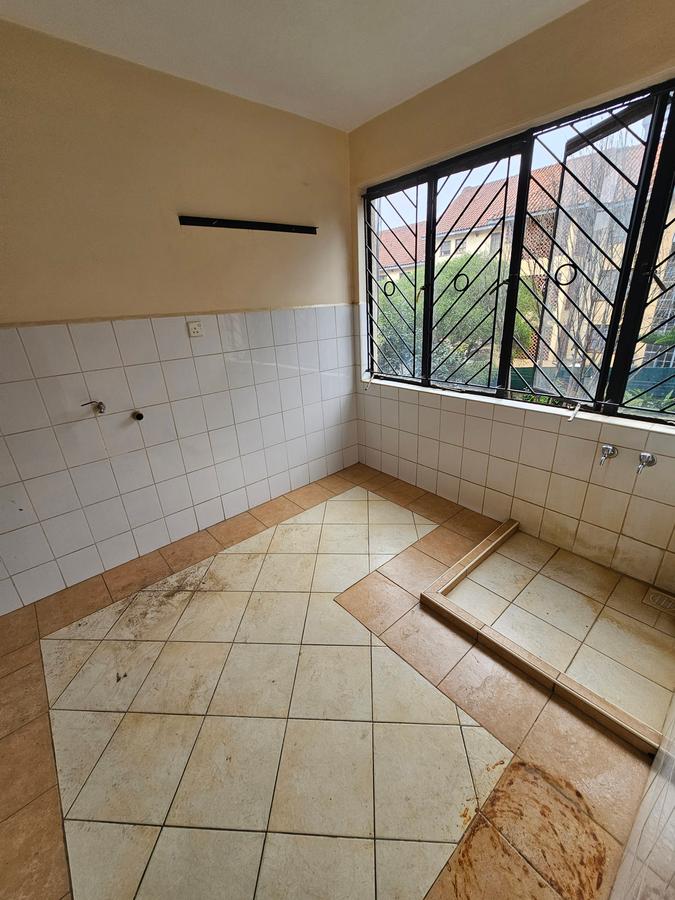 3 Bed Apartment with En Suite at Kileleshwa - 4