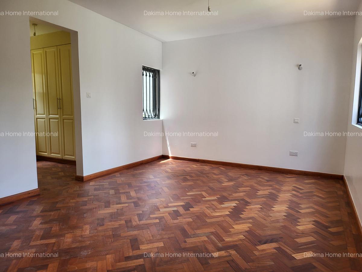 5 Bed House with En Suite in Loresho - 13