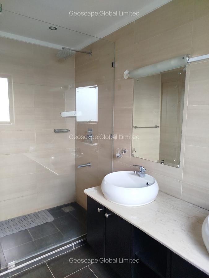 Furnished 3 Bed Apartment with En Suite in Brookside - 7