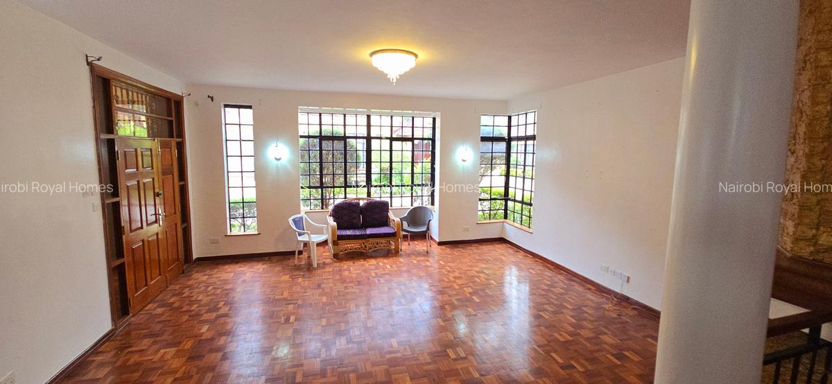 5 Bed Townhouse with En Suite at Lavington Green - 7