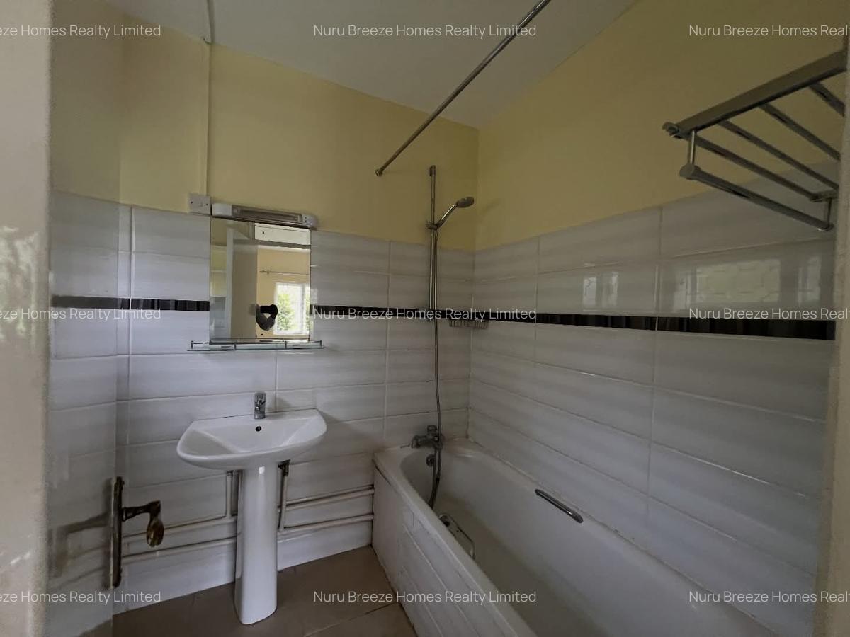 3 Bed House with En Suite in Kyuna - 7