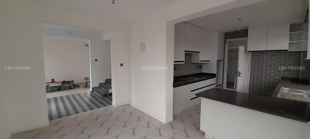 3 Bed House with En Suite at Rimpa - 11