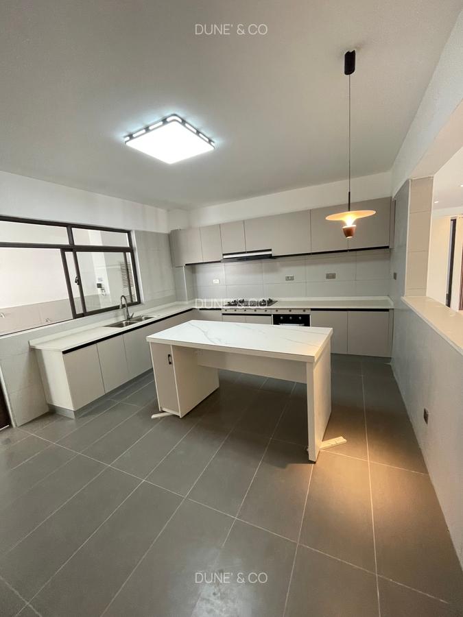4 Bed Apartment with En Suite in Kileleshwa - 4
