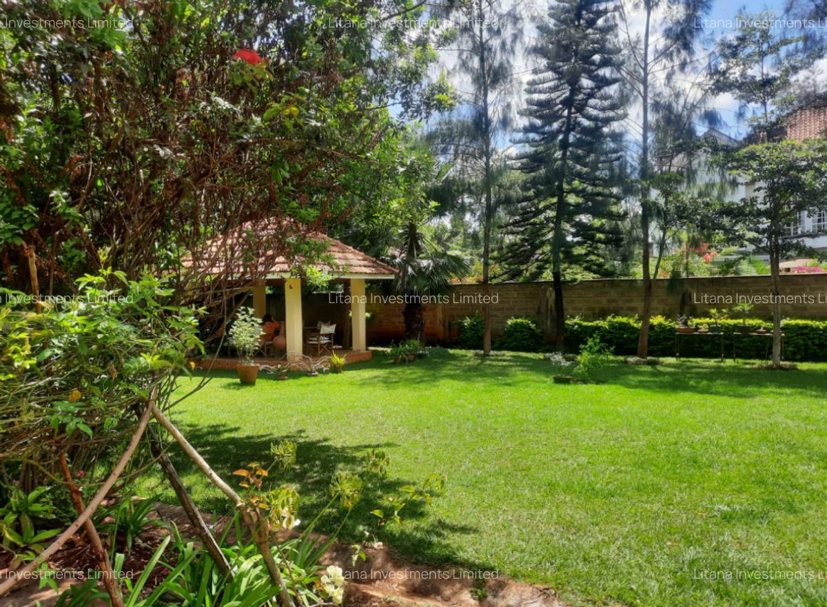 5 Bed House with En Suite at Old Runda - 3