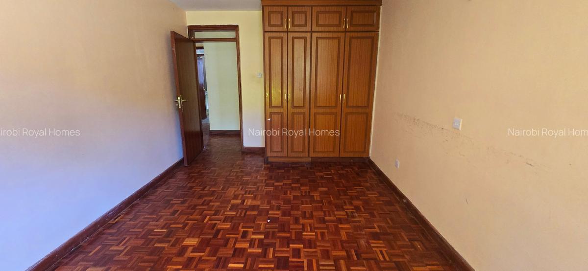 6 Bed Townhouse with En Suite at Kabasiran Avenue - 10