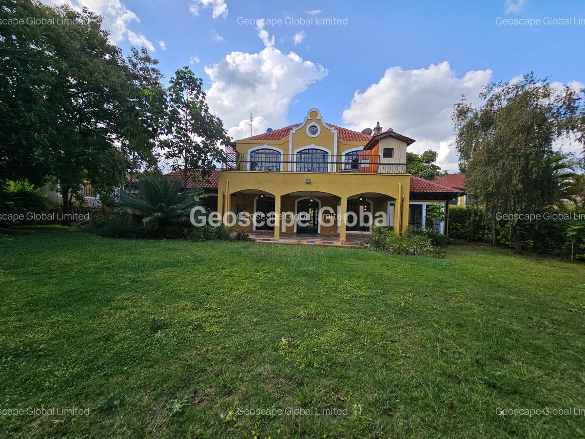 5 Bed House with En Suite in Runda - 1