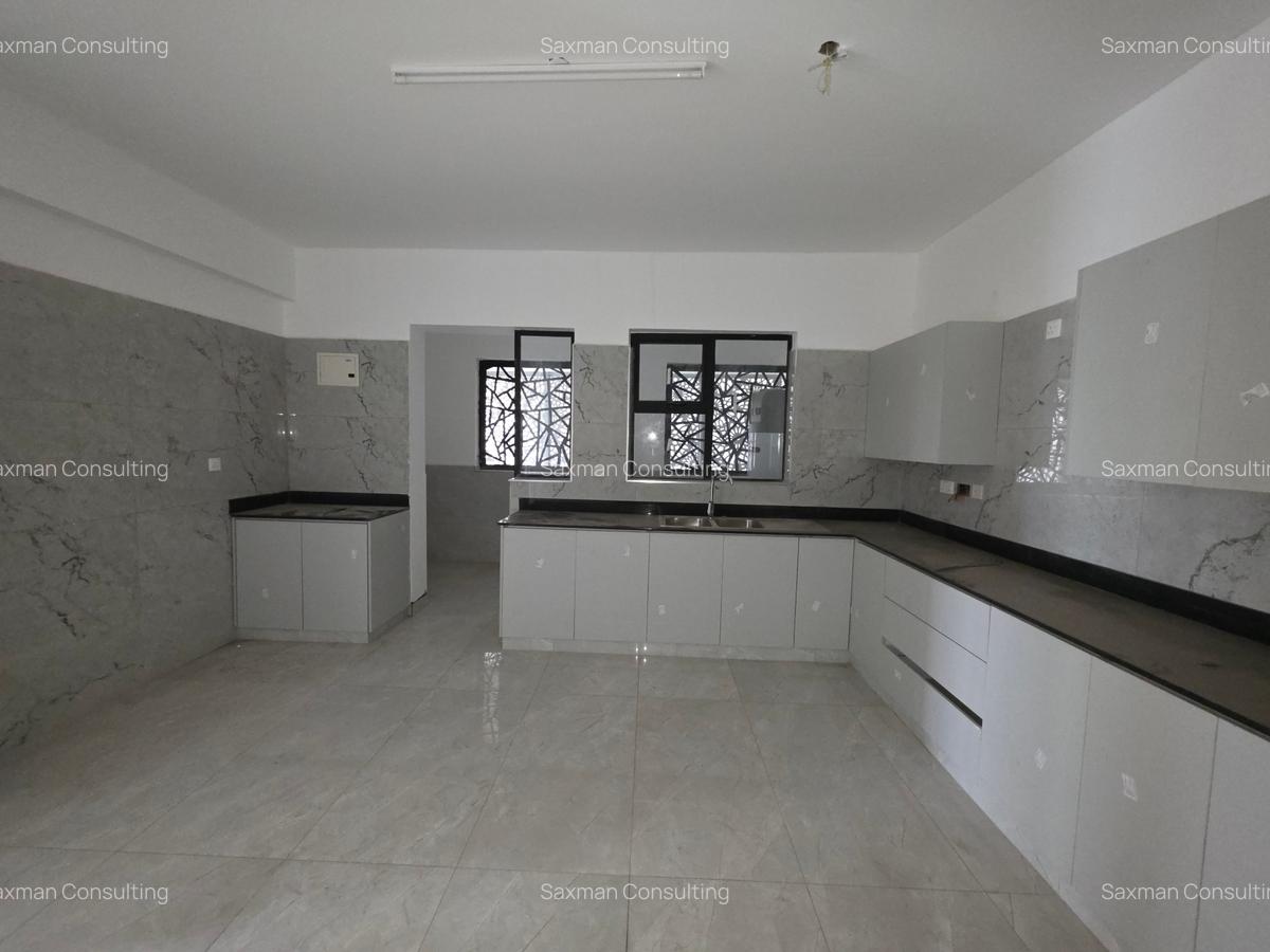 3 Bed Apartment with En Suite in General Mathenge - 1