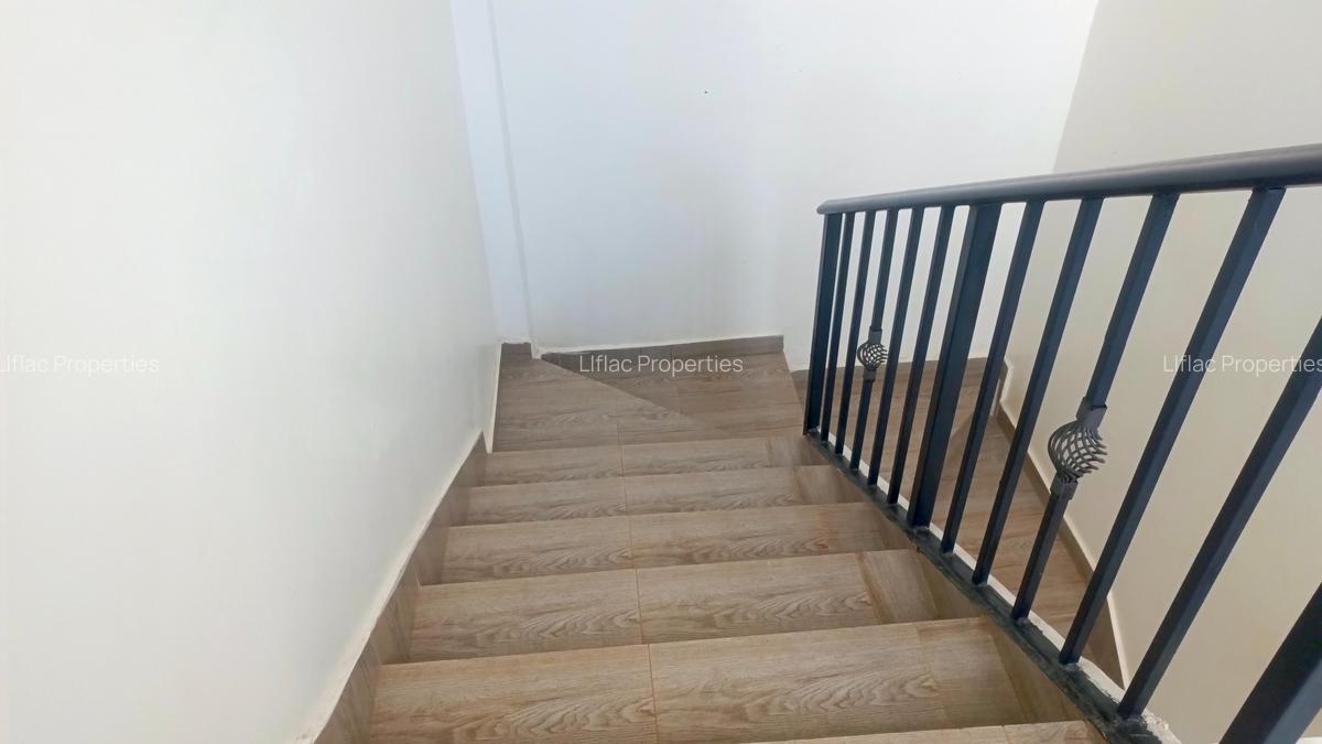 1 Bed House with En Suite in Nyari - 8