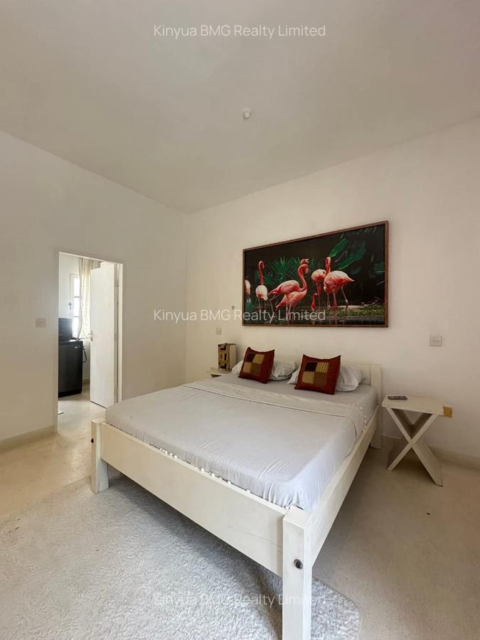 Serviced 2 Bed Apartment with En Suite in Malindi - 6