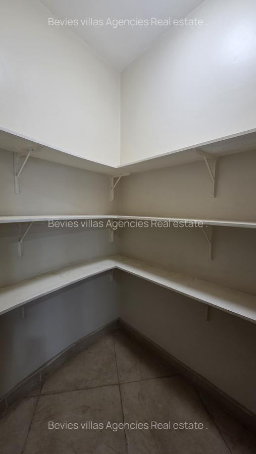 4 Bed Apartment with En Suite at General Mathenge - 18