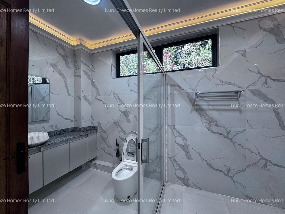 6 Bed Townhouse with En Suite in Karen - 17