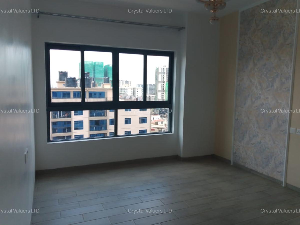 2 Bed Apartment with En Suite in Lavington - 3