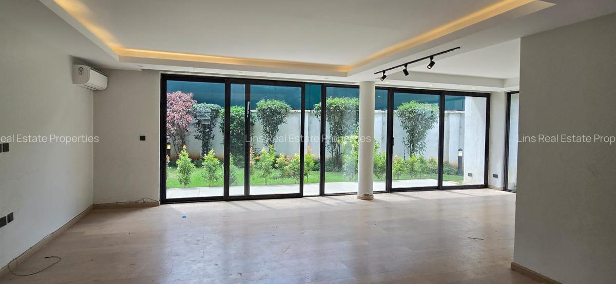 5 Bed Townhouse with En Suite in Lavington - 5