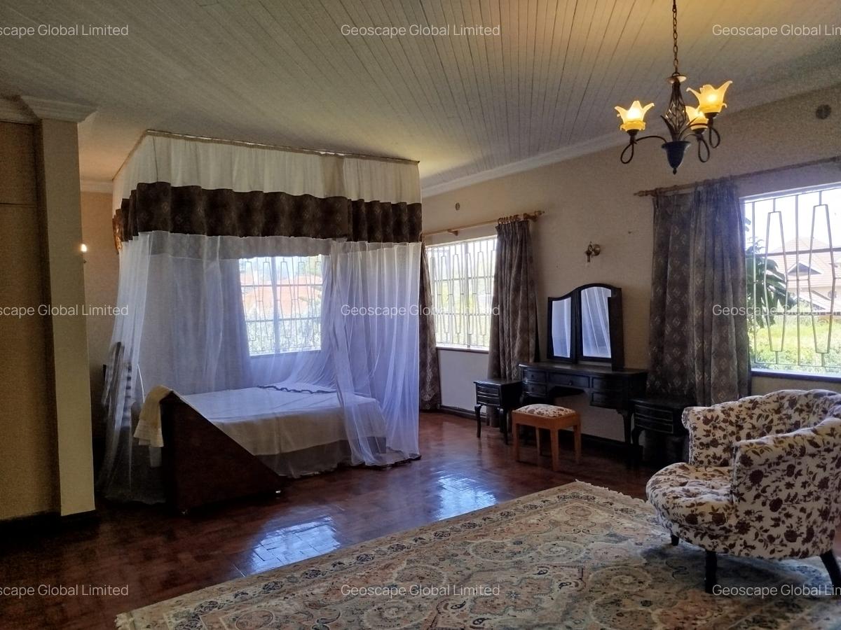 3 Bed House with En Suite in Runda - 2