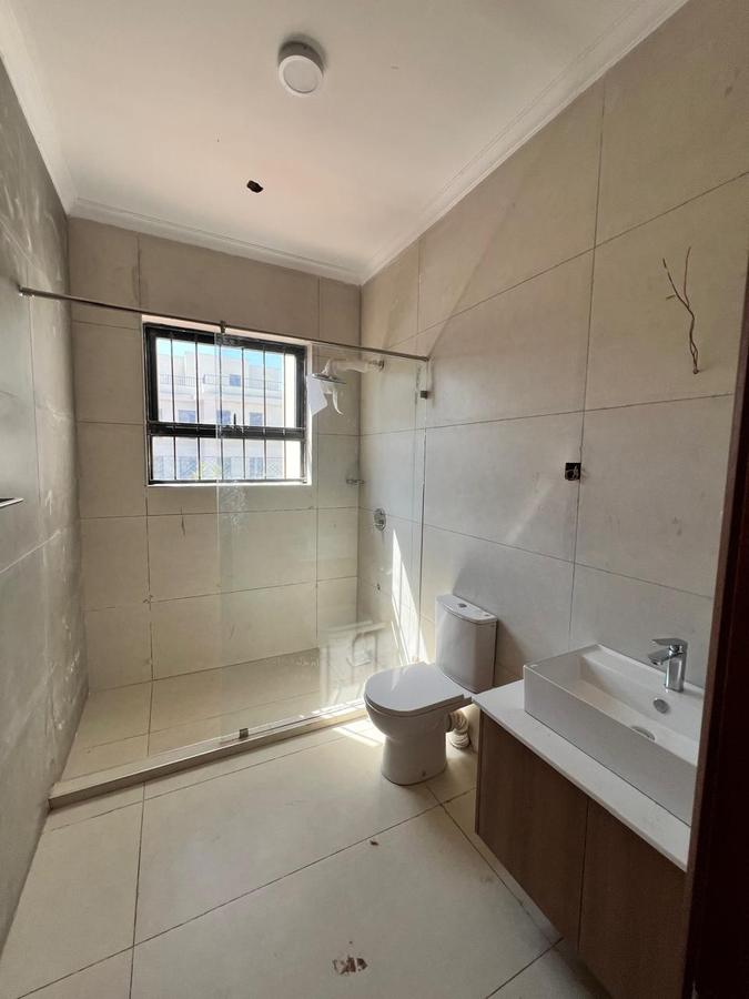 6 Bed Villa with Swimming Pool in Loresho - 8