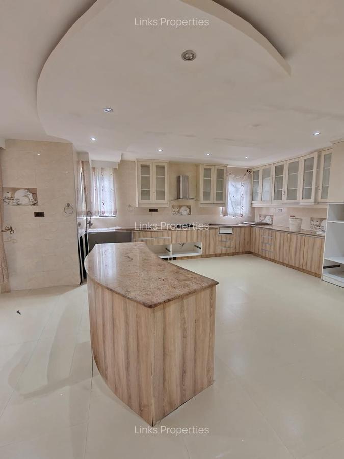 4 Bed Townhouse with En Suite at Karen - 2